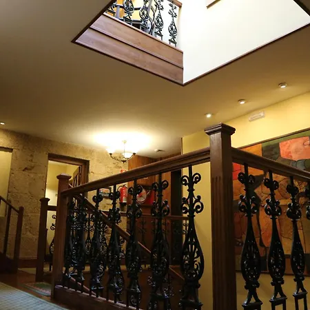 Hotel Virxe Da Cerca By Pousadas De Compostela-2